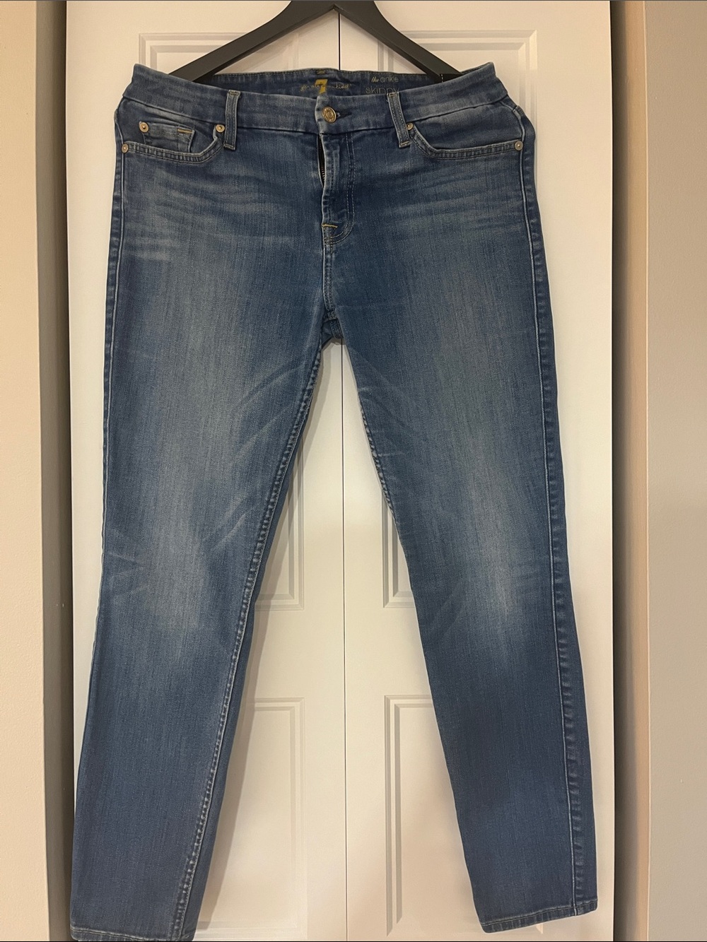 7 For All Mankind Women's Skinny Jeans in Faded Blue